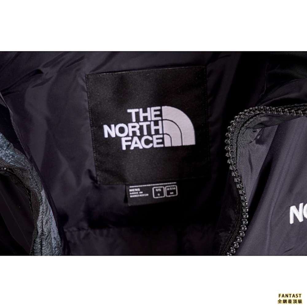 The North Face 1996 NUPTSE TNF 北面限量黑綠斑馬羽絨服