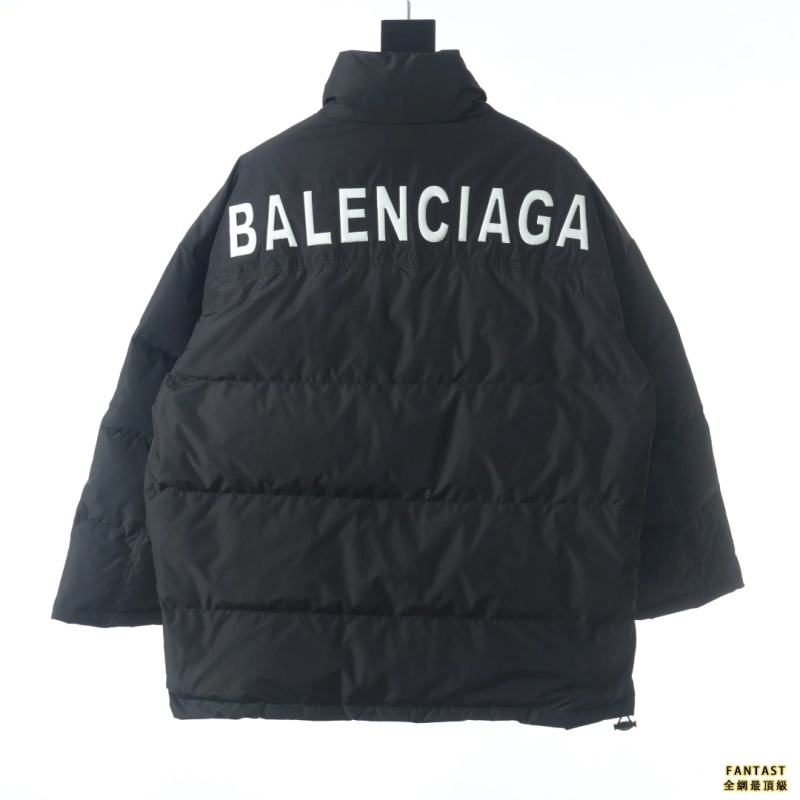 Balenciaga巴黎世家 前後字母羽絨服