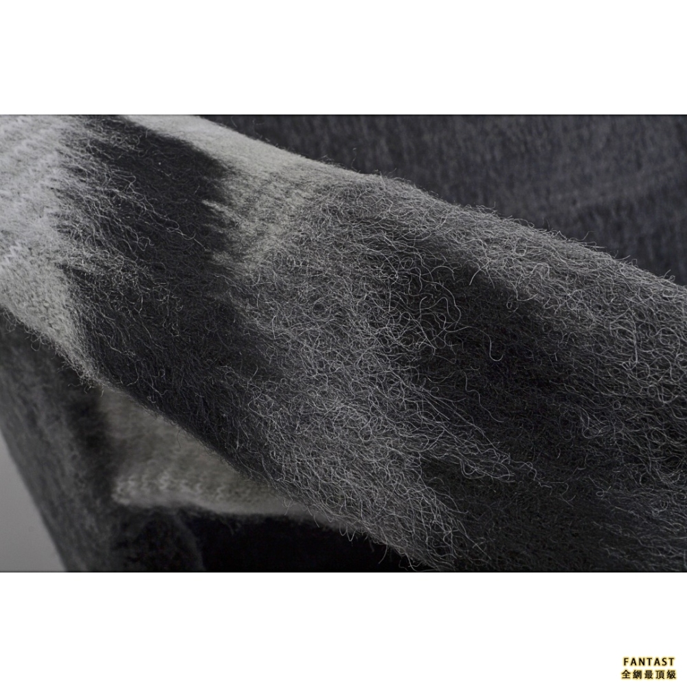 OFF WHITE 馬海毛毛衣