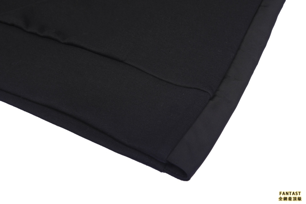 prada金屬標衛衣