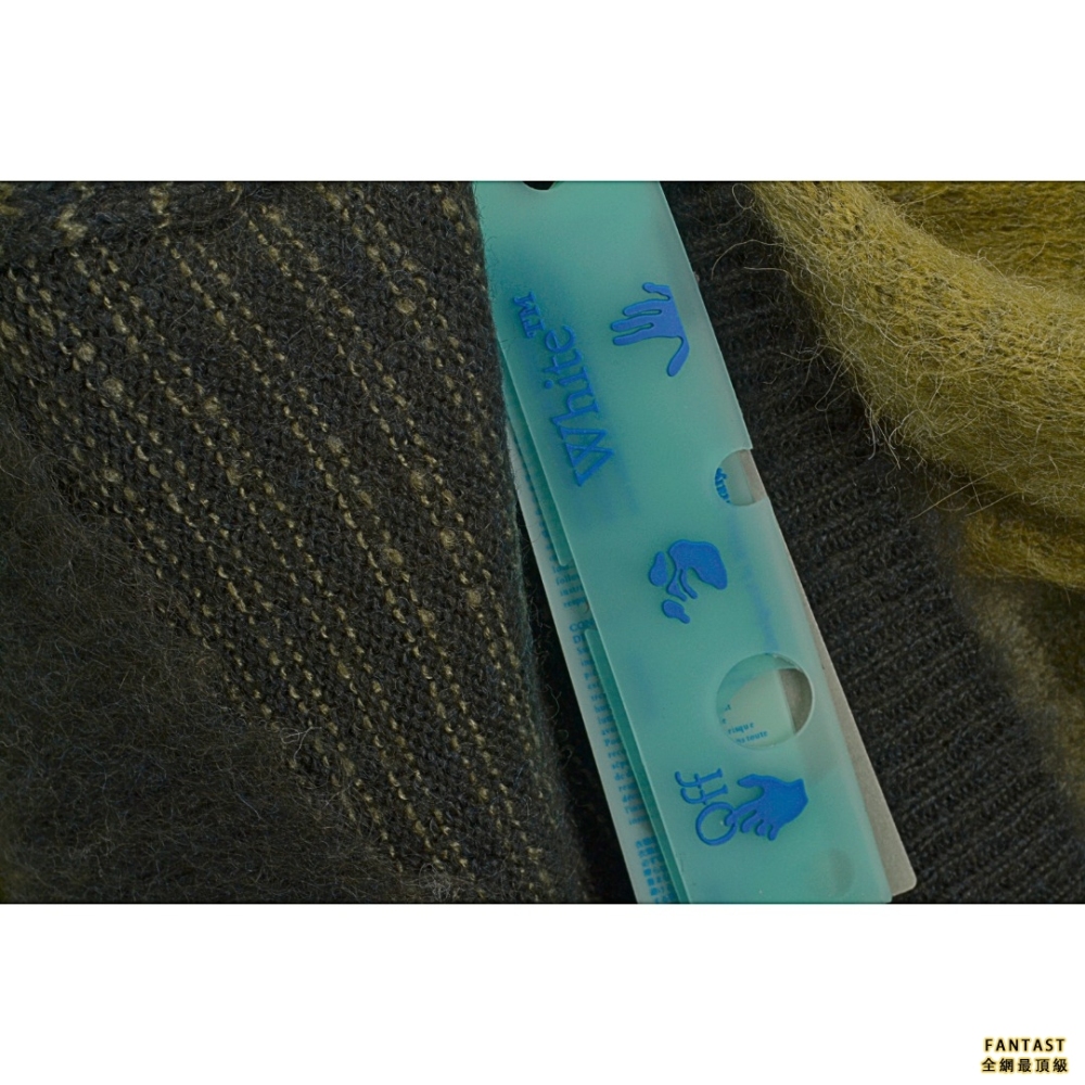 OFF WHITE 馬海毛毛衣