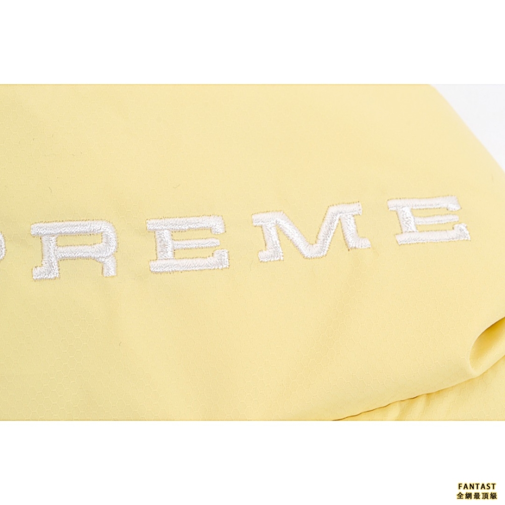 Supreme × Nike 聯名立領雙面穿羽絨服