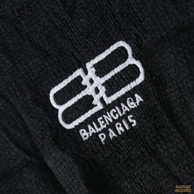 Balenciaga巴黎世家BLCG 22FW 褶皺鎖扣小標圓領毛衣