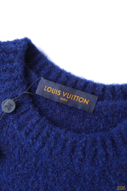 路易威登LOUIS VUITTON 22ss 胸口logo泰迪毛衣