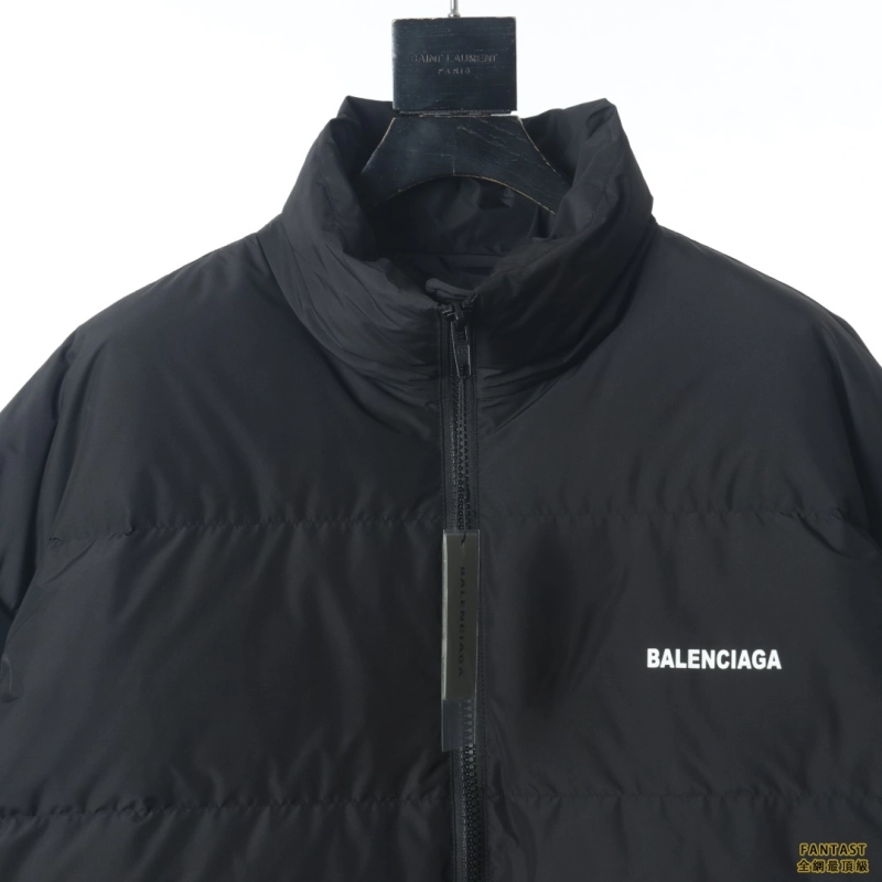 Balenciaga巴黎世家 前後字母羽絨服