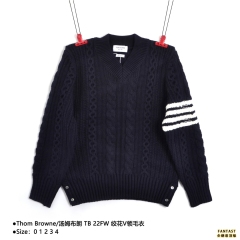 Thom Browne/汤姆布朗 TB 22FW绞花V领毛衣