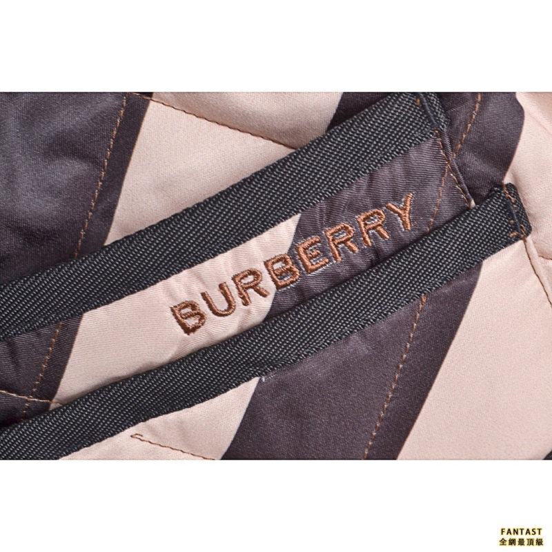 Burberry/巴寶莉 22FW 棕色格紋棉服