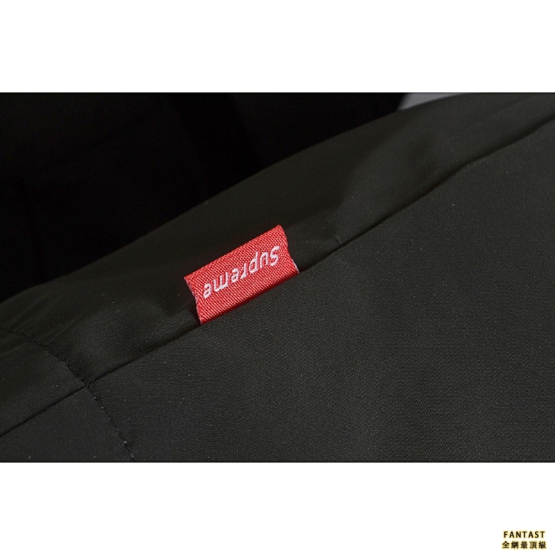 Supreme x The North Face大S聯名LOGO衝鋒衣外套