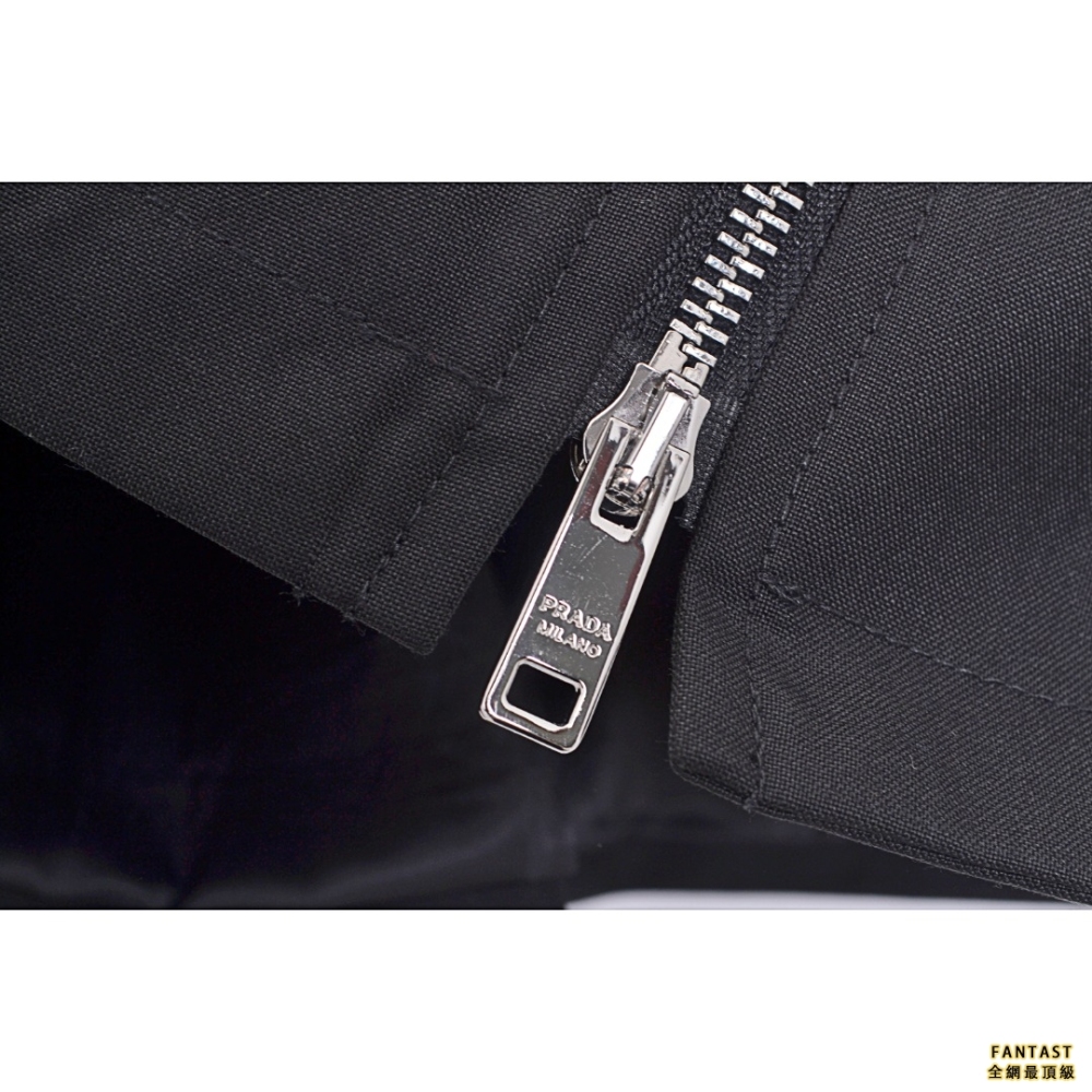 Prada/普拉達 22FW 尼龍拼接拉鍊長袖襯衫