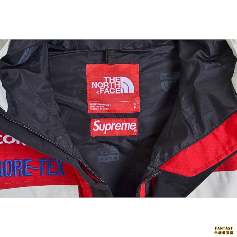 Supreme 18FW TNF Expedition Jacket 聯名拼色衝鋒衣