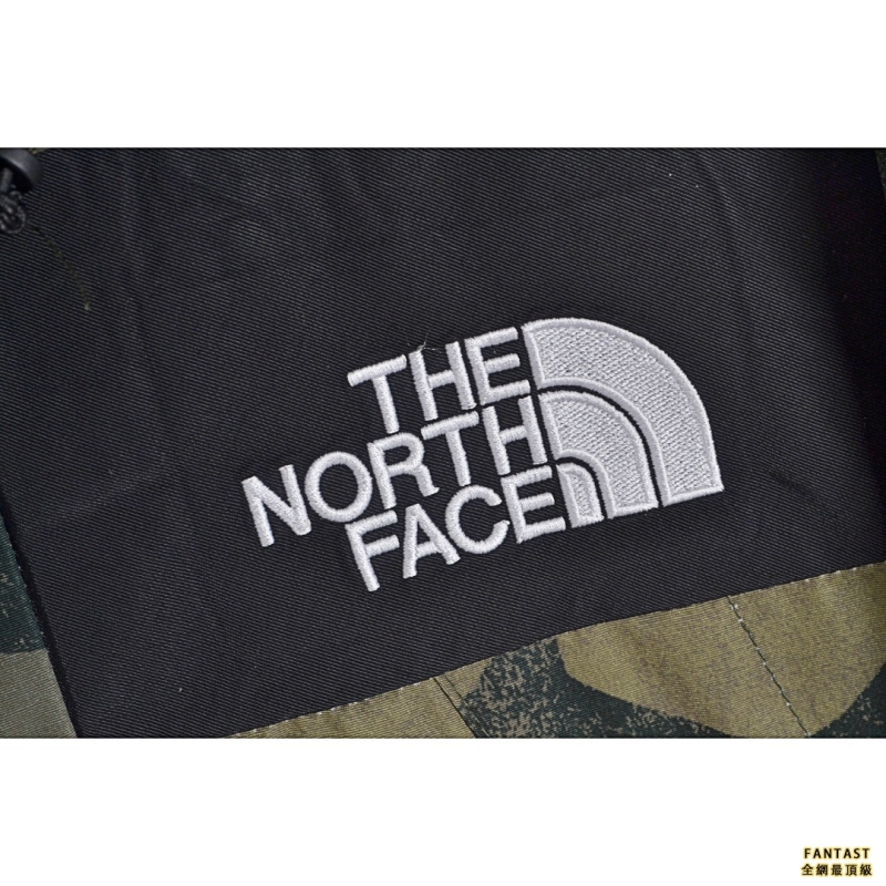 The North Face/北面1990迷彩戶外登山衝鋒衣 