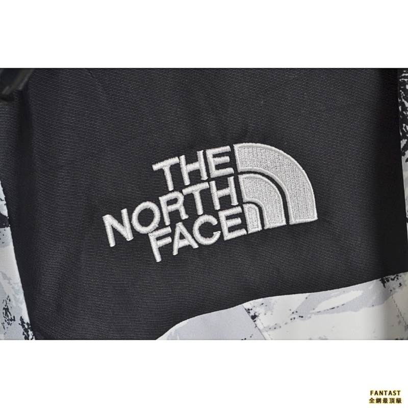 The North face 1990款 Mountain Gore-Tex 北面白雪山衝鋒衣