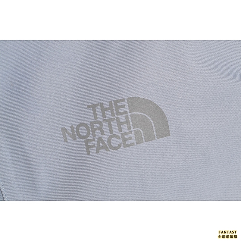 the north face/北面 反光徽標衝鋒衣