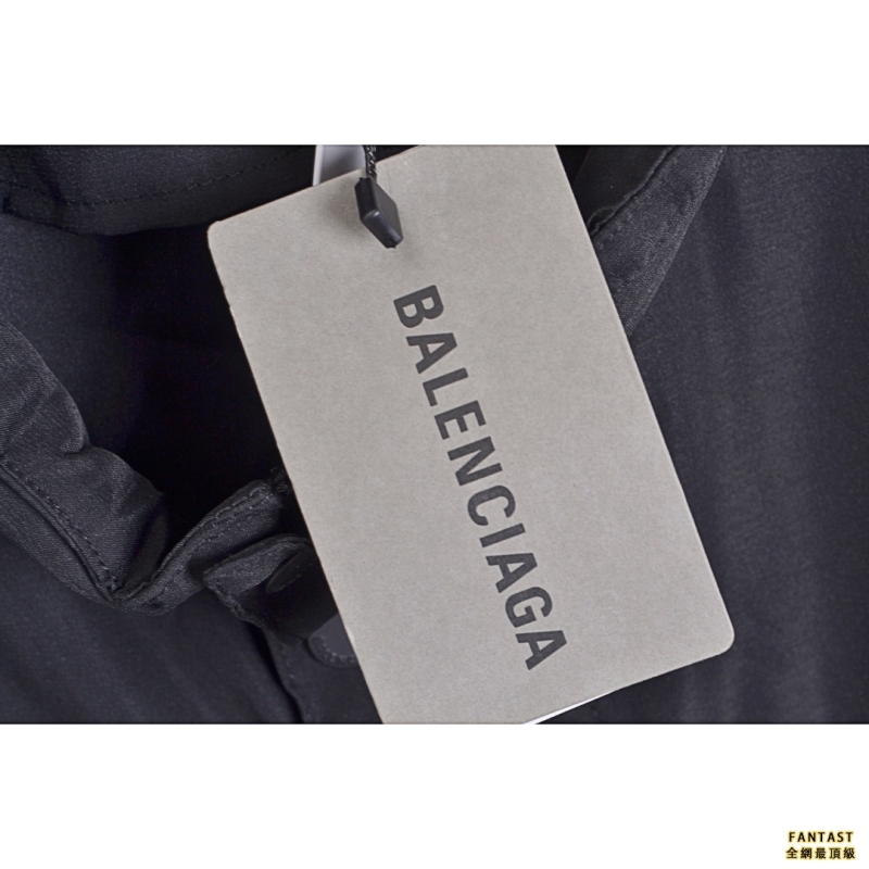 Balenciaga/巴黎世家 22FW 鎖扣衝鋒衣風衣夾克