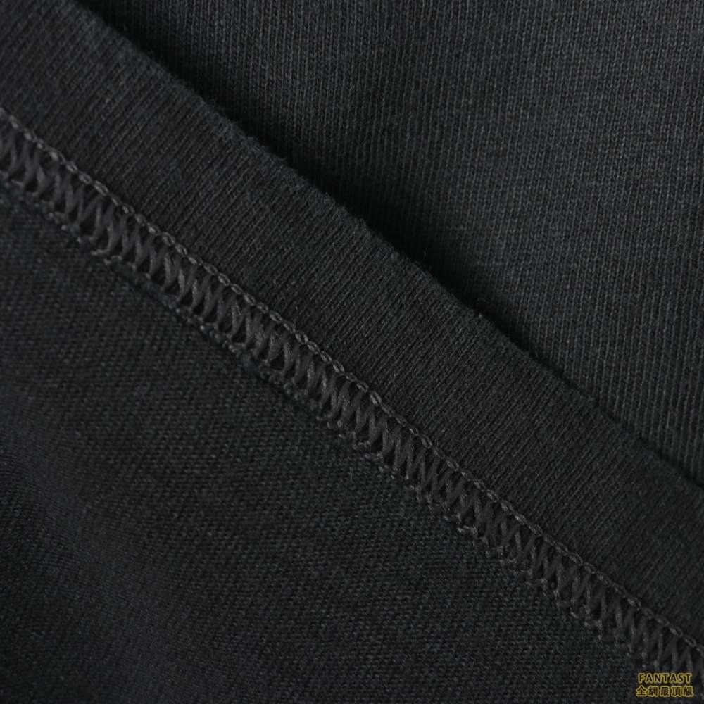 ​​​​​​​GALLERY DEPT 22FW 粉英文字母塗鴉彩繪印花長袖