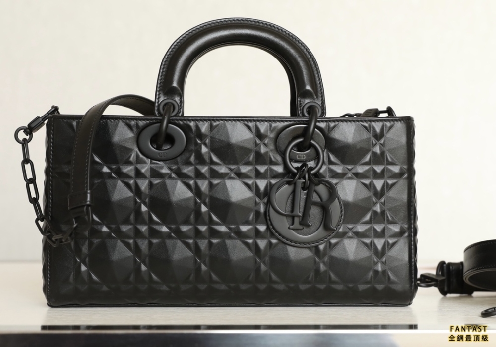 Lady Dior 系列