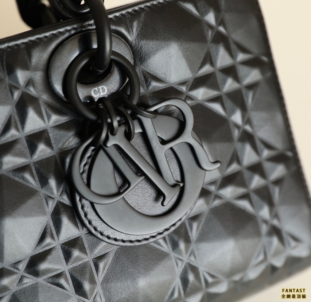 Lady Dior 系列