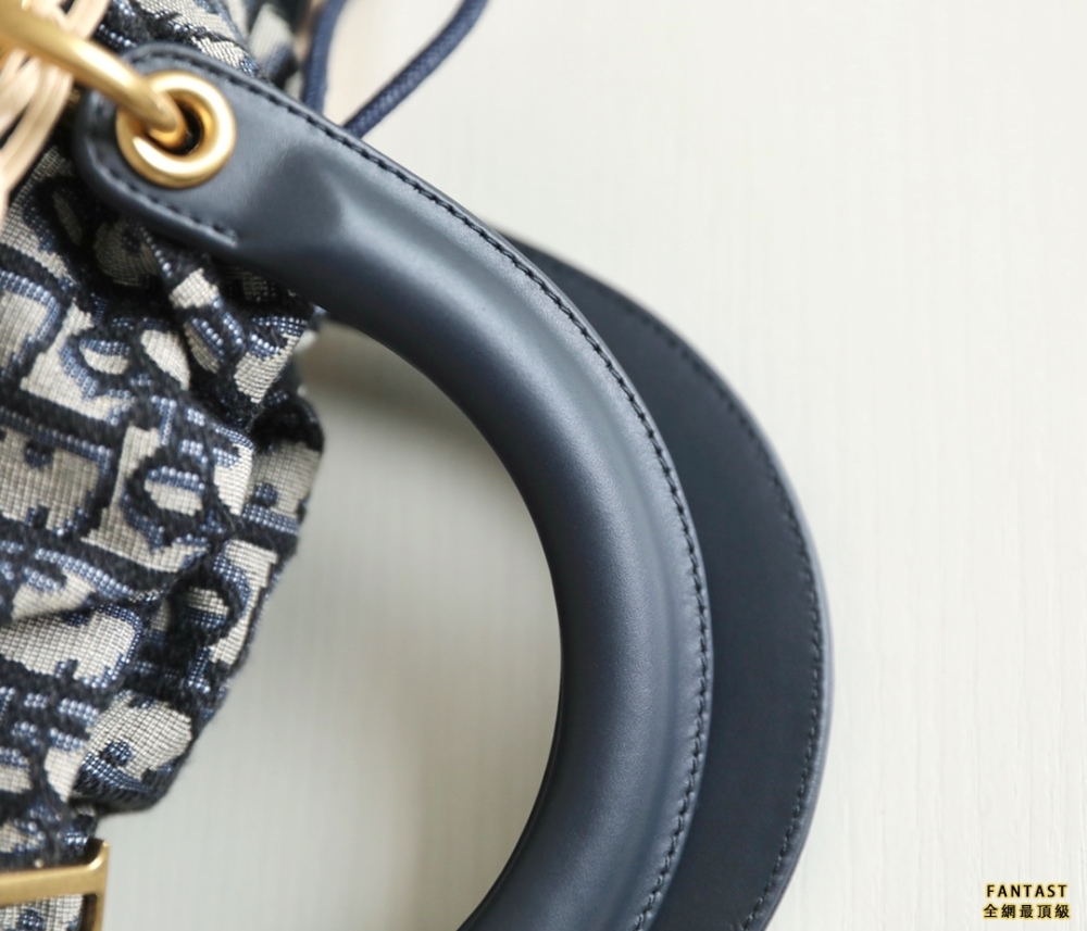 LADY DIOR 竹籃藍色