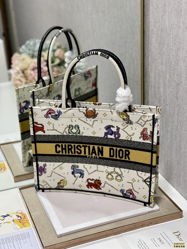 Dior book tote 购物袋 中號