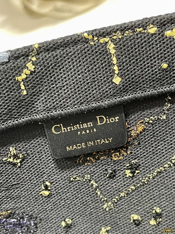 Dior book tote 购物袋 大號