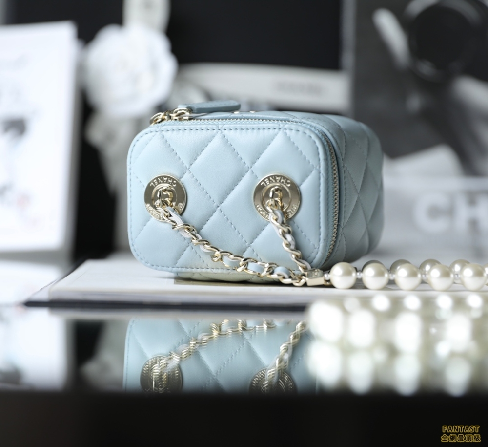 CHANEL22P春夏 珍珠鏈條小盒子包 淡蓝