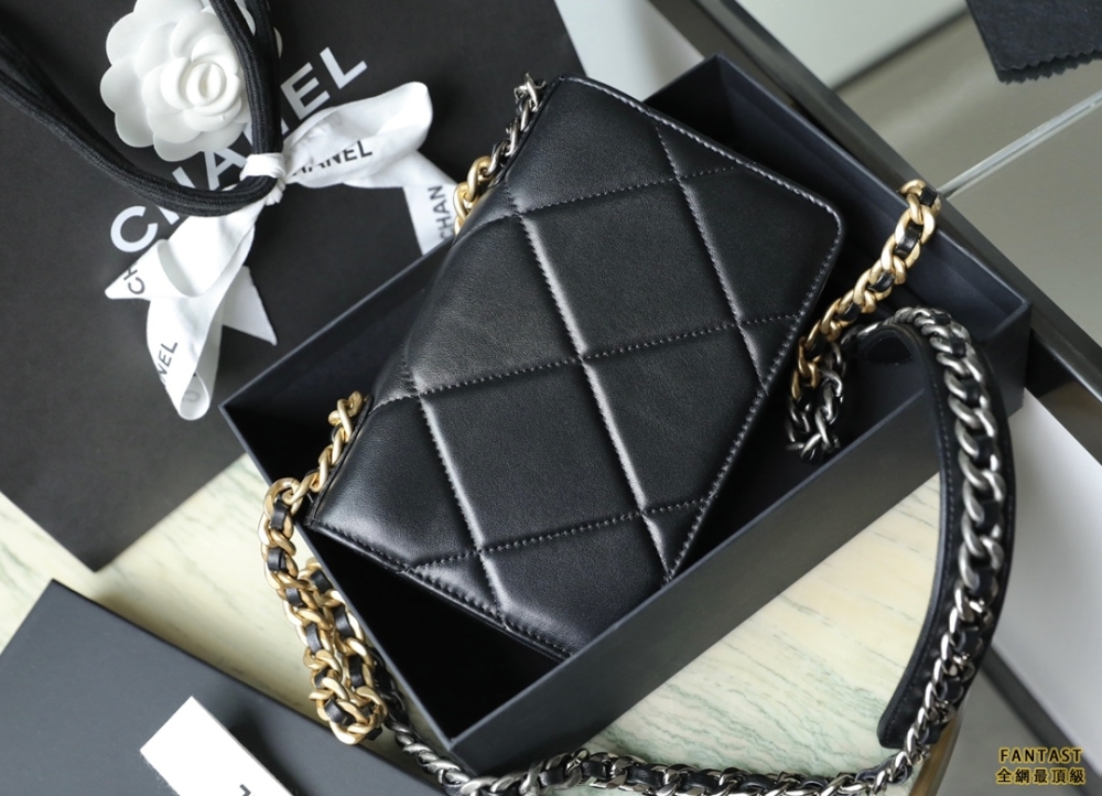 CHANEL22c早春新款 多色拼接鏈條19WOC黑金