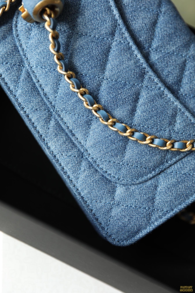 CHANEL 22c早春新款 Denim牛仔 鏈條金球WOC
