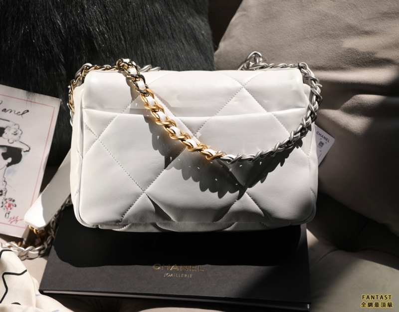 CHANEL 香奈儿  19bag 2022s早春系列   白色銀扣