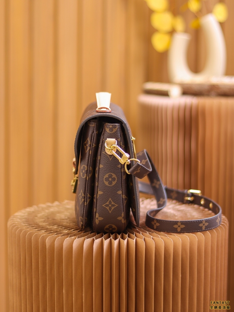 LV 路易威登 POCHETTE METIS M44875