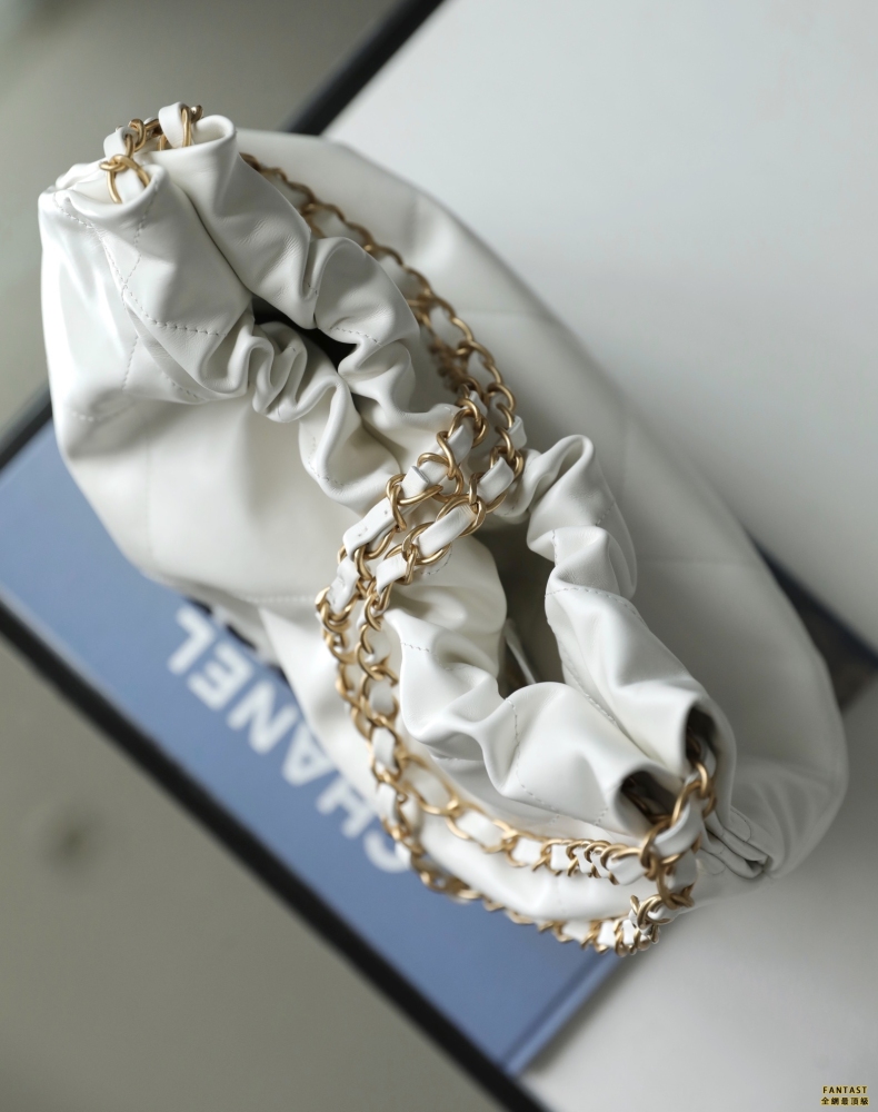 Chanel 22s|  白色黑扣  22bag小號