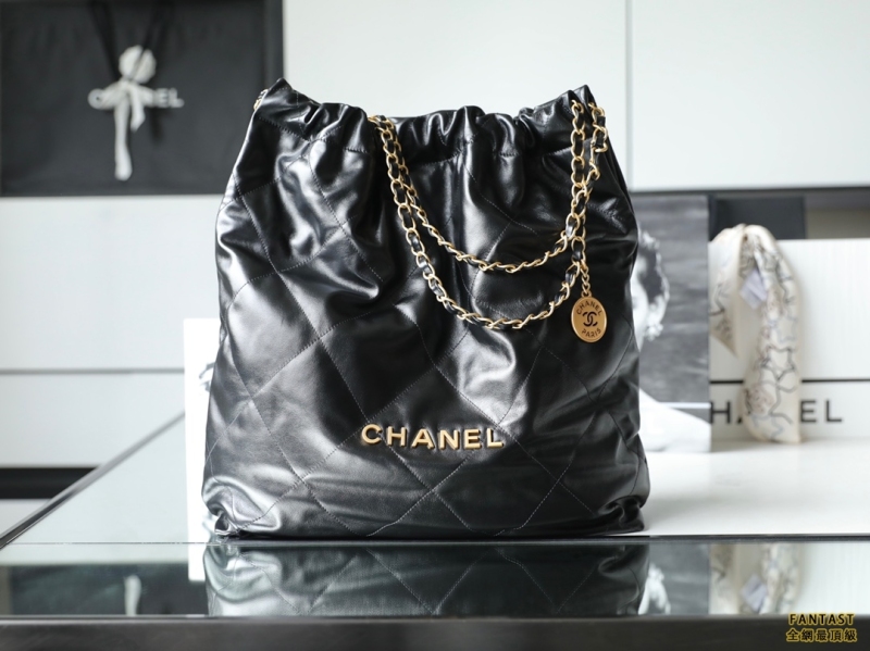 Chanel 22s|  黑色金扣 22bag中號