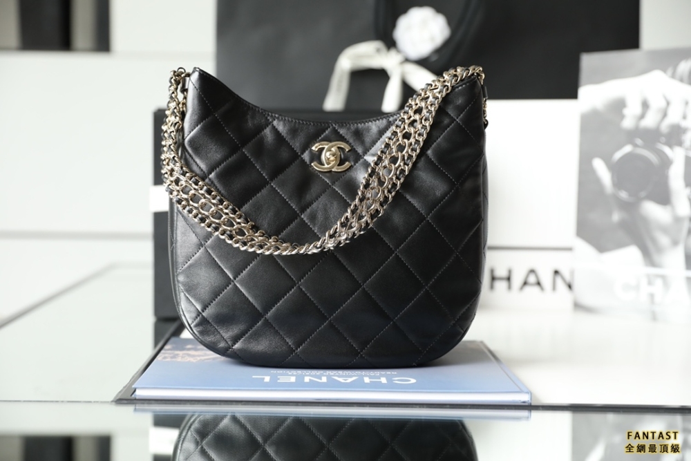 CHANEL 22P 春夏 Hobo腋下包 嬉皮包 黑色