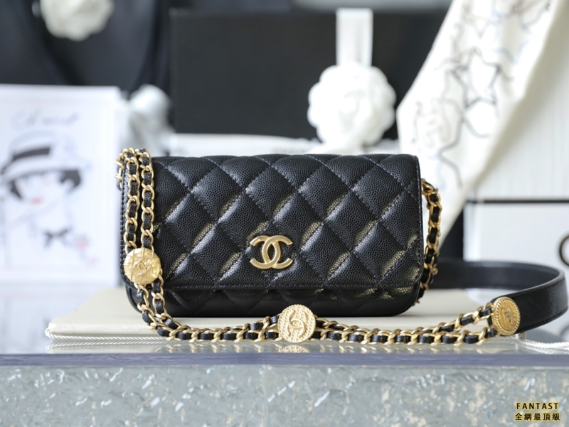 Chanel 22A手工坊 徽章金幣鏈條法棍包 黑色