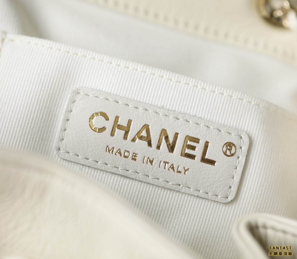 CHANEL 22C早春新款 全新上市DUMA雙肩背包 白色