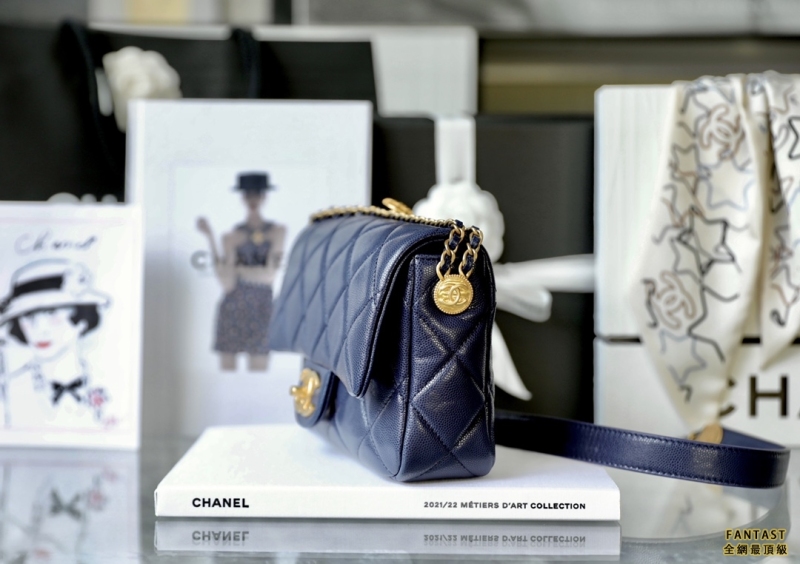 Chanel 22A手工坊 金幣口蓋包 大mini藍色