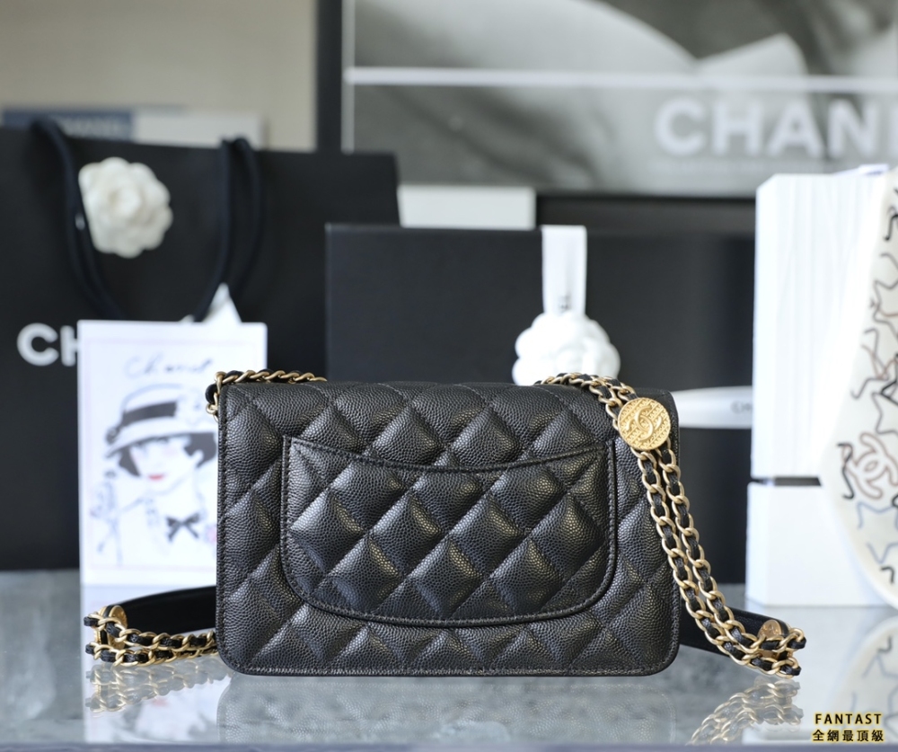 Chanel 22A手工坊 徽章金幣鏈條 woc黑色