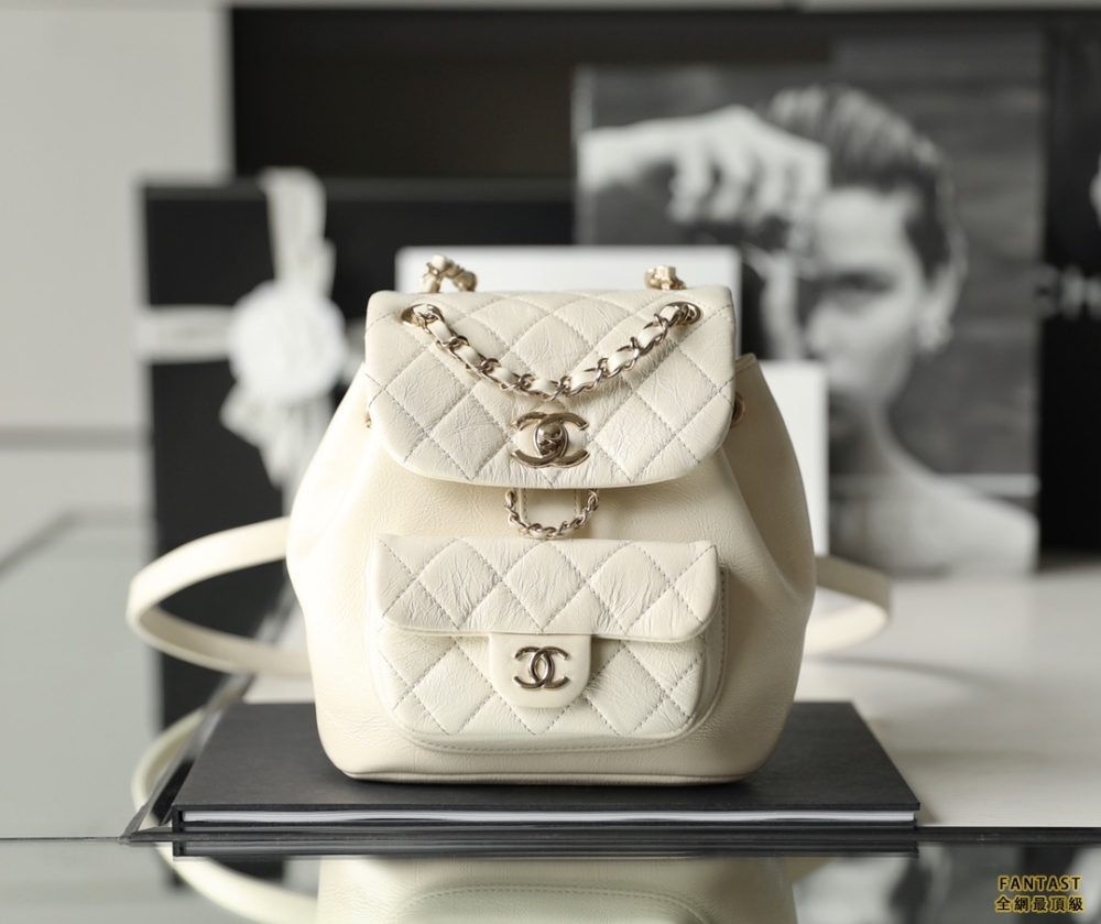 CHANEL 22C早春新款 全新上市DUMA雙肩背包 白色