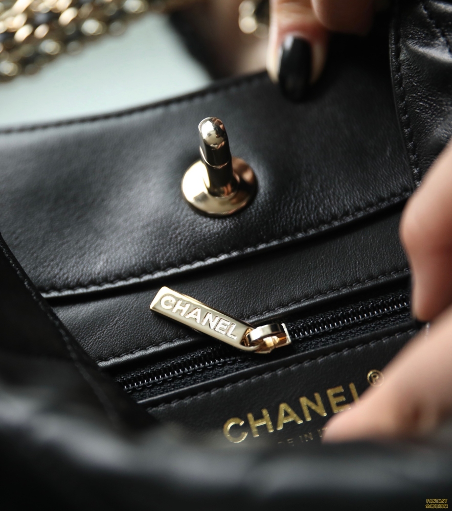 CHANEL 22P 春夏 Hobo腋下包 嬉皮包 黑色