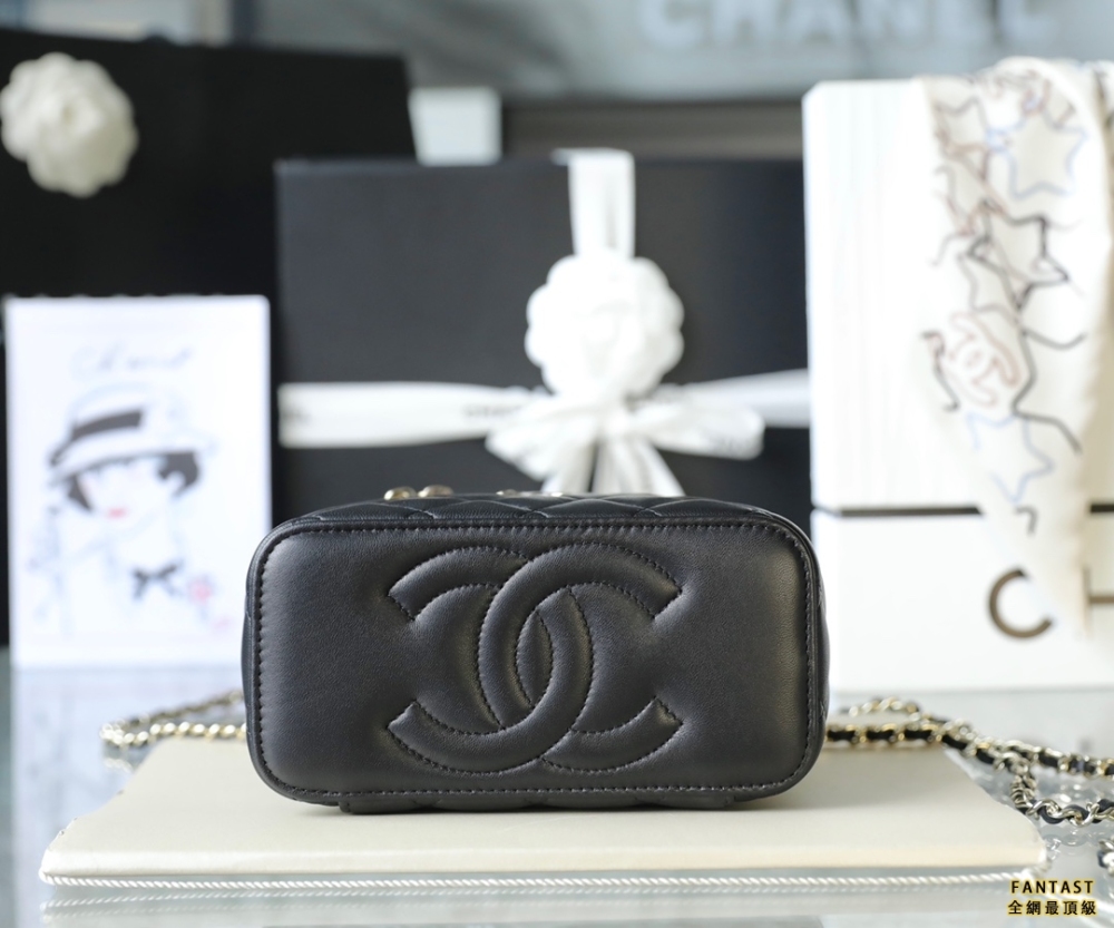 CHANEL 22A手工坊 手柄長盒子化妝包 黑色