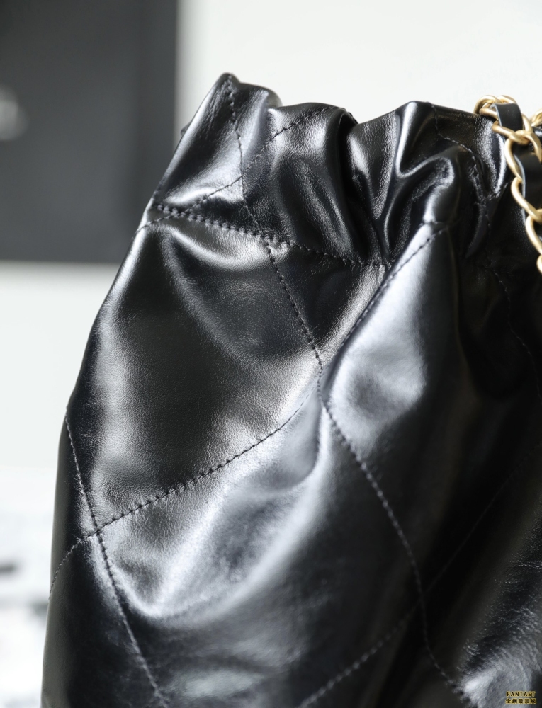 Chanel 22s|  黑色金扣 22bag小號