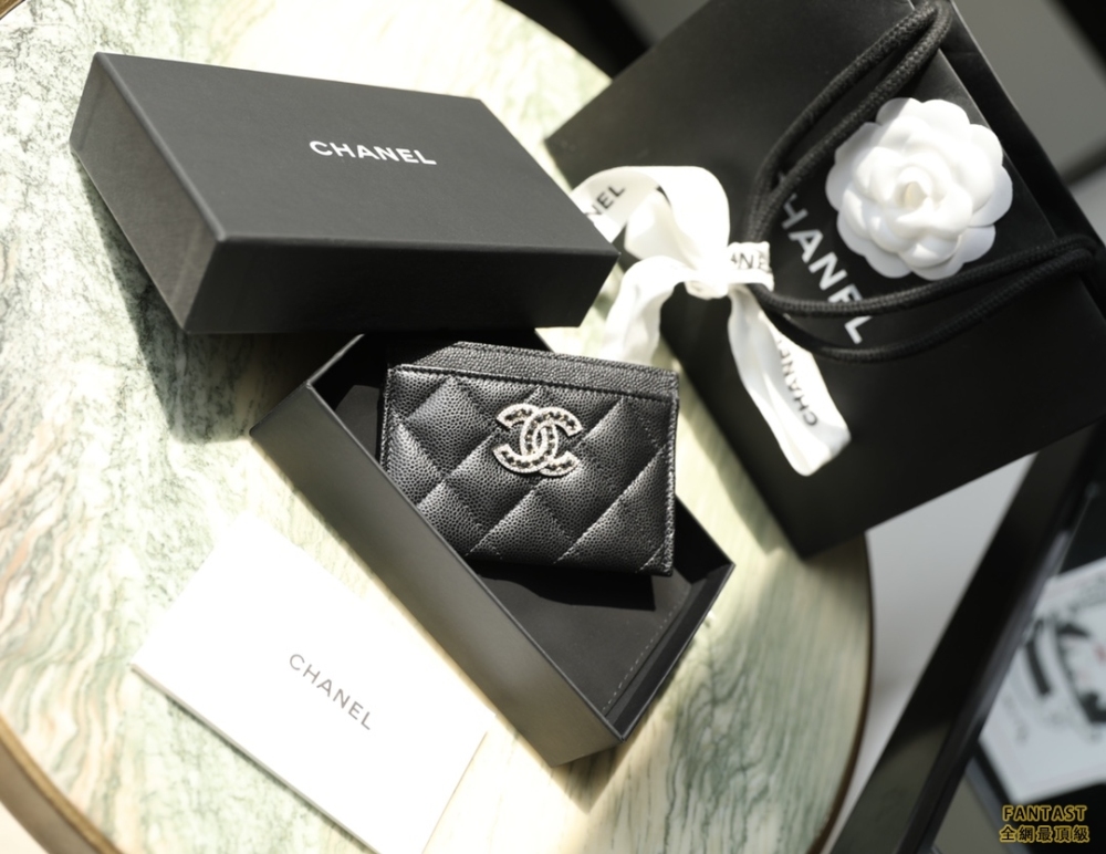 CHANEL 22s｜春夏 滿鑽雙