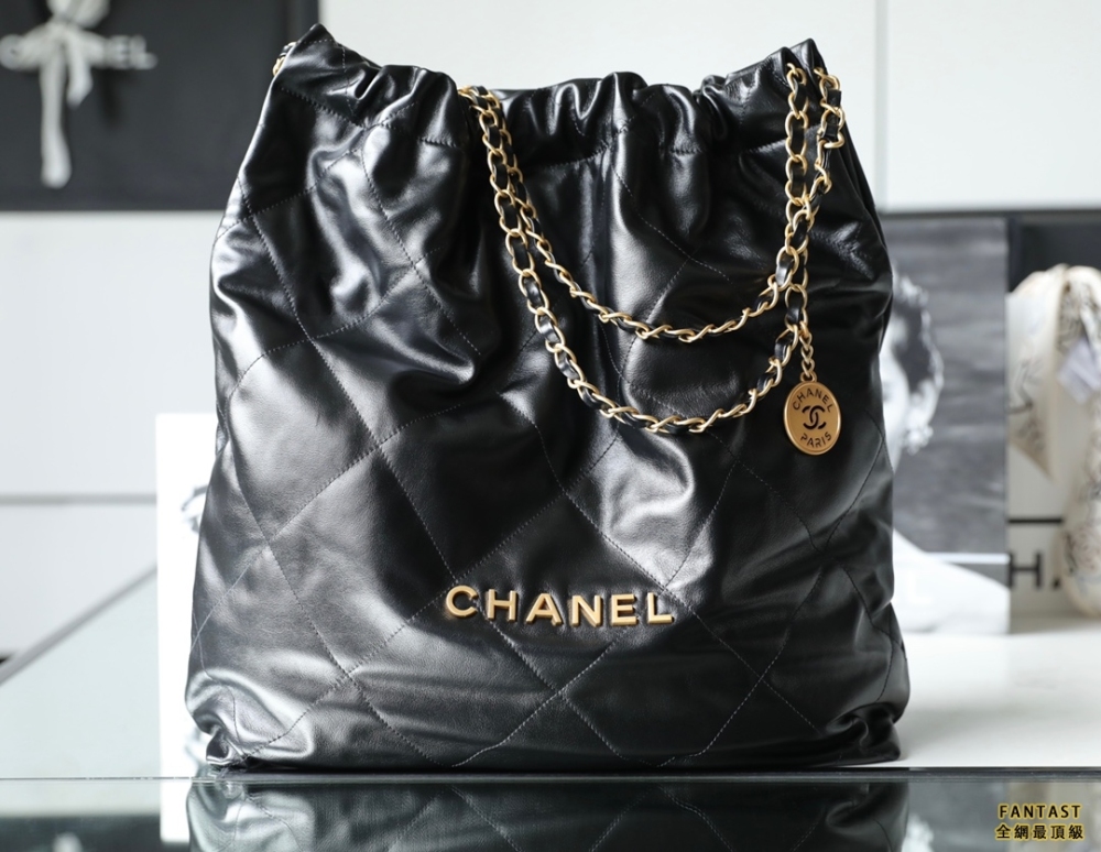 Chanel 22s|  黑色金扣 22bag中號