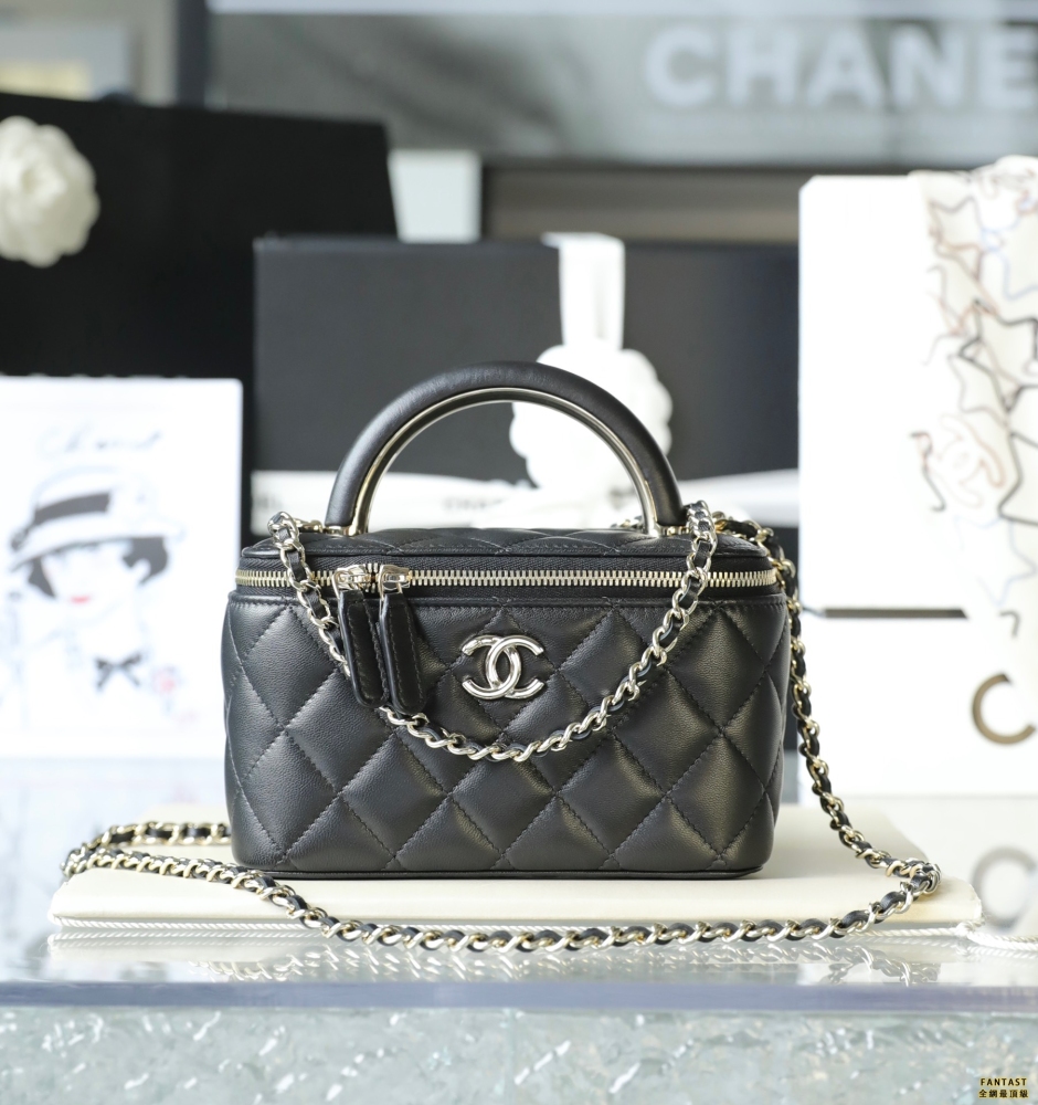 CHANEL 22A手工坊 手柄長盒子化妝包 黑色
