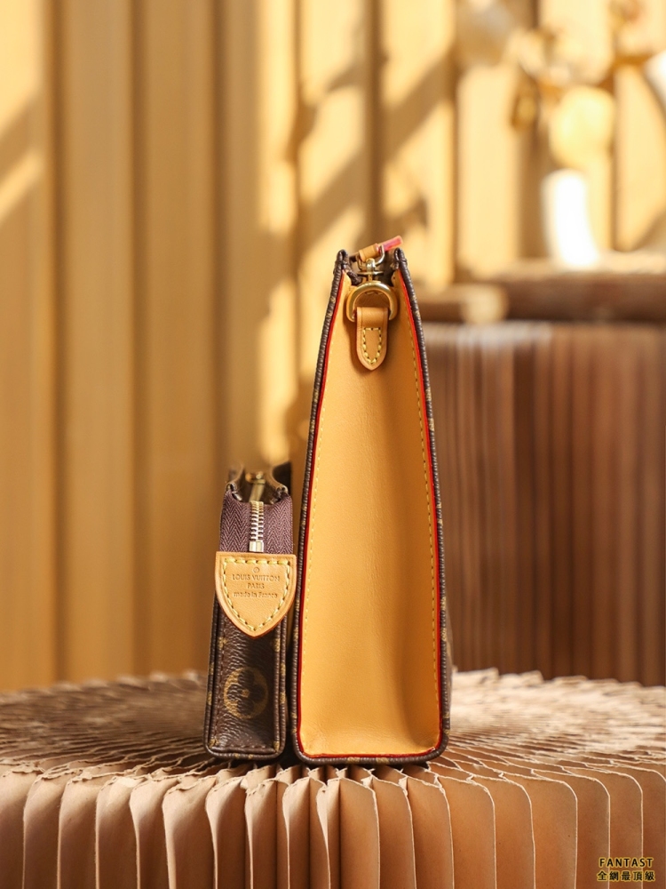 LV 路易威登 TOILETRY26新款洗漱包 #M81412