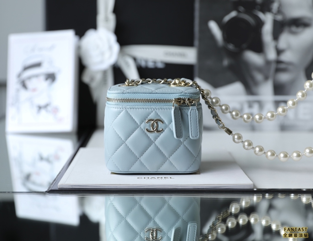 CHANEL22P春夏 珍珠鏈條小盒子包 淡蓝