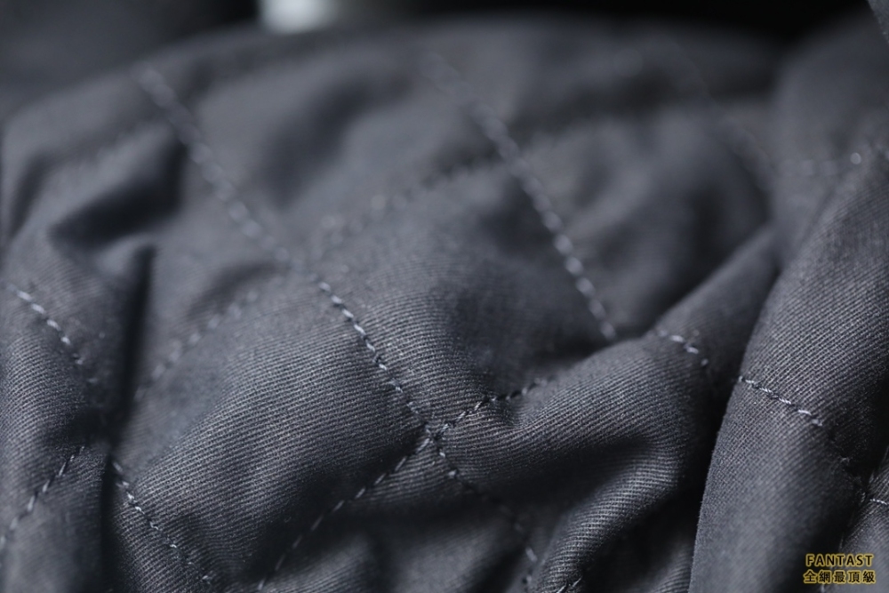 Chanel 22s|  黑色金扣 22bag中號