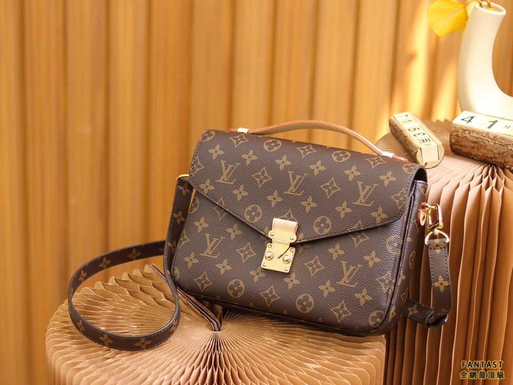 LV 路易威登 POCHETTE METIS M44875