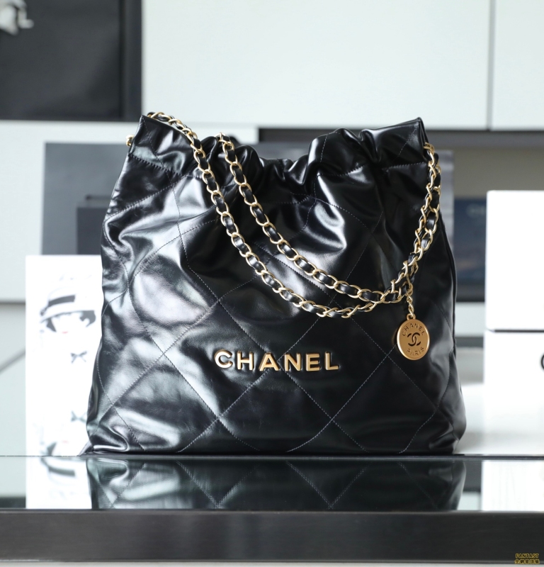 Chanel 22s|  黑色金扣 22bag大號