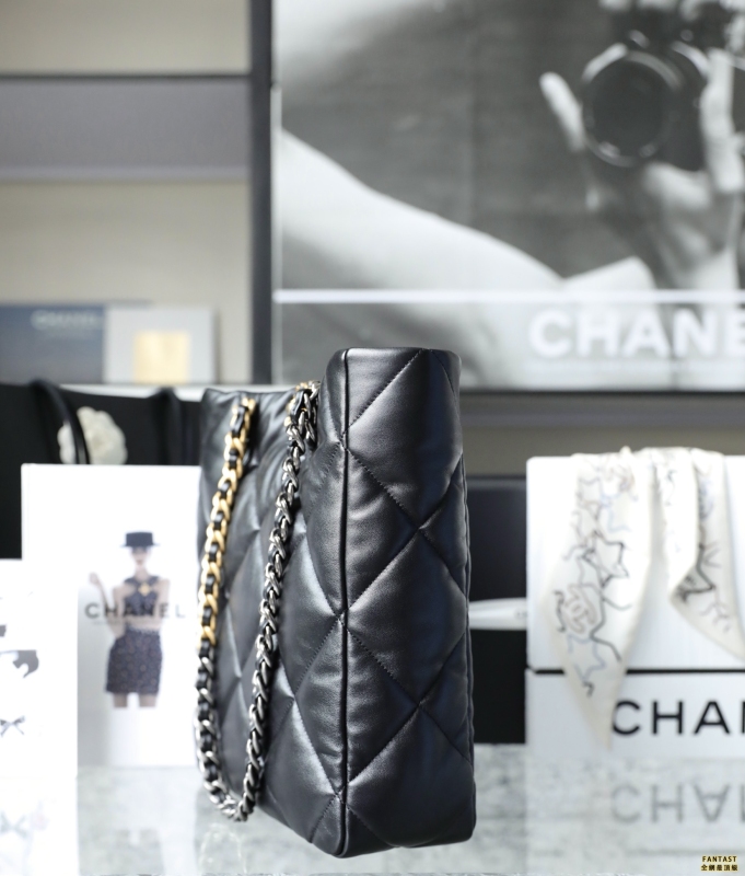 Chanel22/23秋冬 ShoppingBag19購物袋 黑色