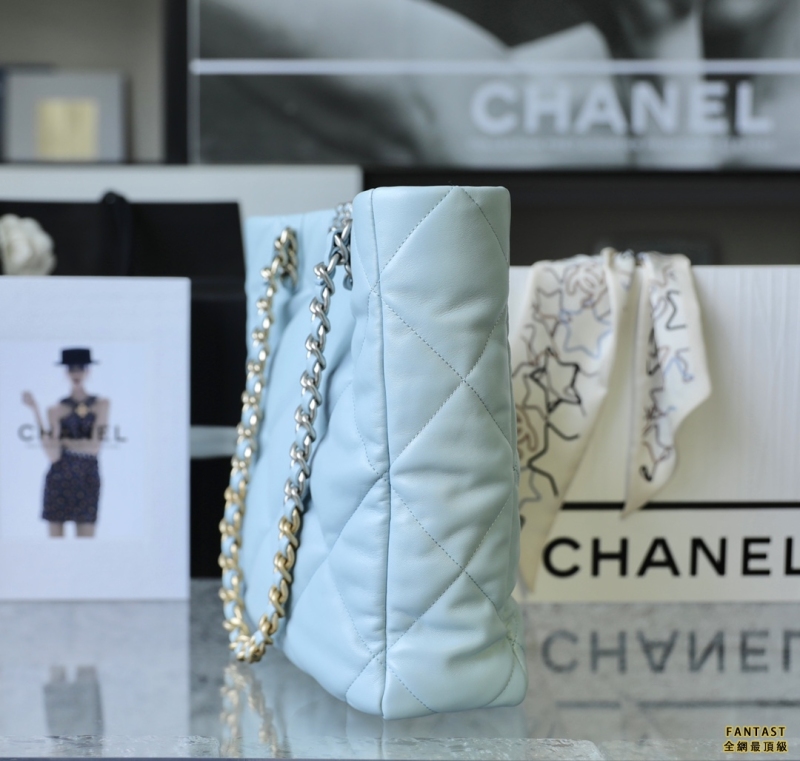 Chanel22/23秋冬 ShoppingBag19購物袋 淡藍